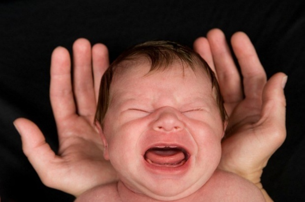 5 วิธีปลอบลูก ช่วยทารกเลิกร้องไห้ให้ได้ผล