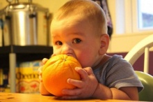 ให้ลูกเริ่มกินส้มอย่างไรดี?