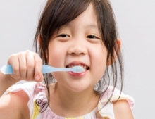ฟันน้ำนมชิดหรือห่าง ที่สร้างปัญหาให้กับเด็ก?