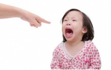 หยุดตะโกนใส่ลูก ถ้าไม่อยากเป็นคุณแม่ใจร้าย!