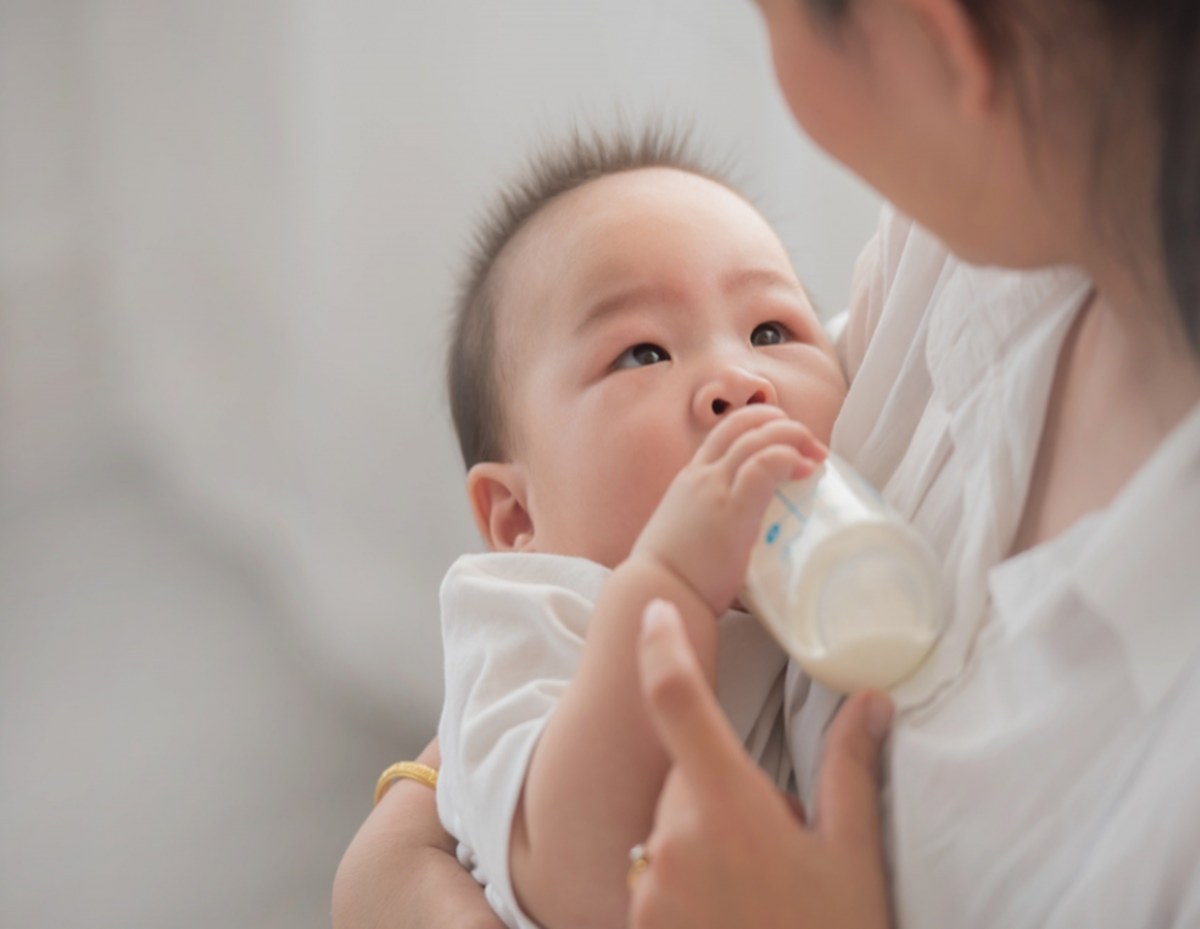 5 วิธีช่วยให้ลูกเลิกขวดนม