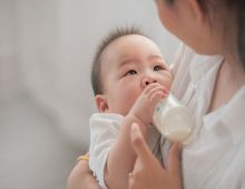5 วิธีช่วยให้ลูกเลิกขวดนม