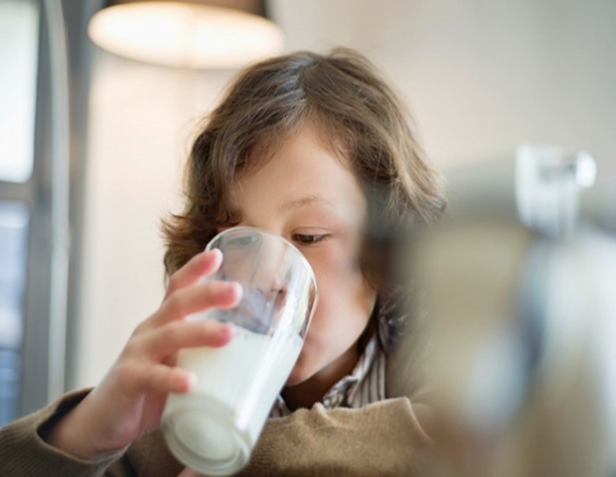 ลูกไม่ชอบดื่มนม จำเป็นต้องเสริมแคลเซียมหรือไม่