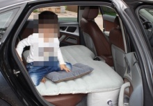 เพจดังเตือน!!พ่อแม่ใช้เบาะลมให้ลูกนอนตอนขับรถ อันตรายอาจถึงตาย!!