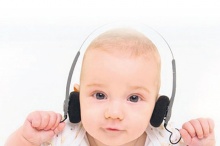 นักวิจัยพบประโยชน์ของเสียงดนตรีต่อพัฒนาการทางสมองของลูกน้อย