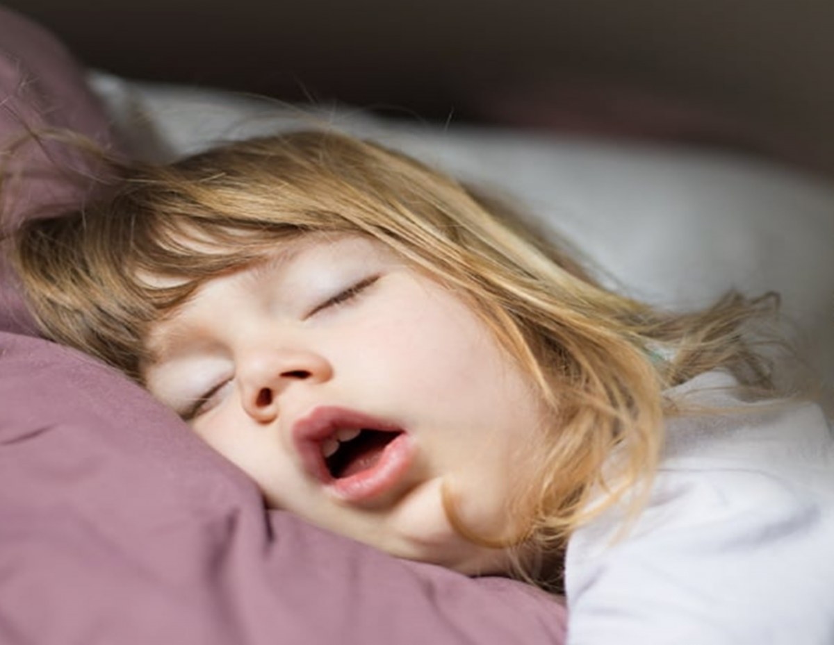 นอนกรน อาจเป็นสัญญาณของต่อมอะดีนอยด์โตในเด็ก